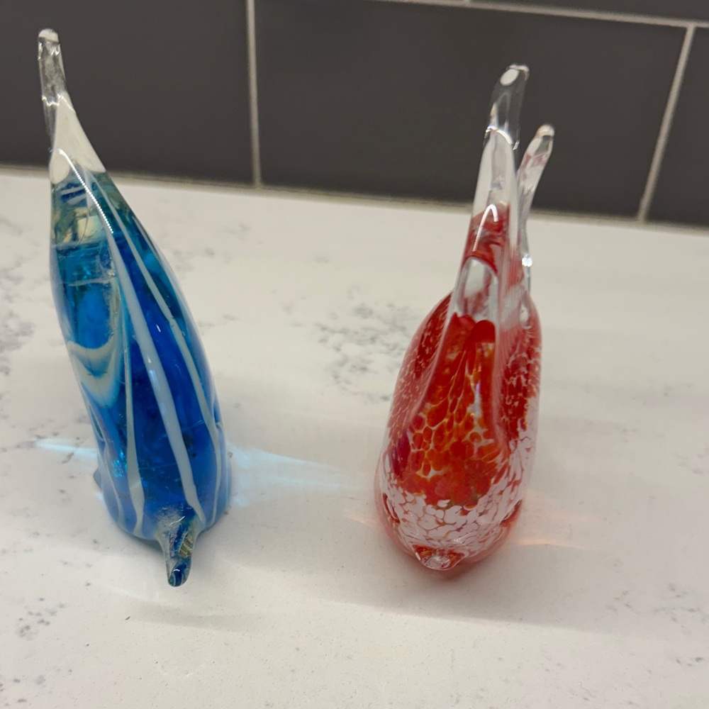 Vintage Glass Fish Decor in Blue and Red - Picture 7 of 12